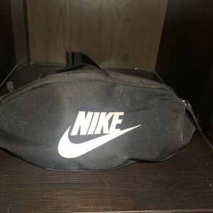 Nike hip pack
